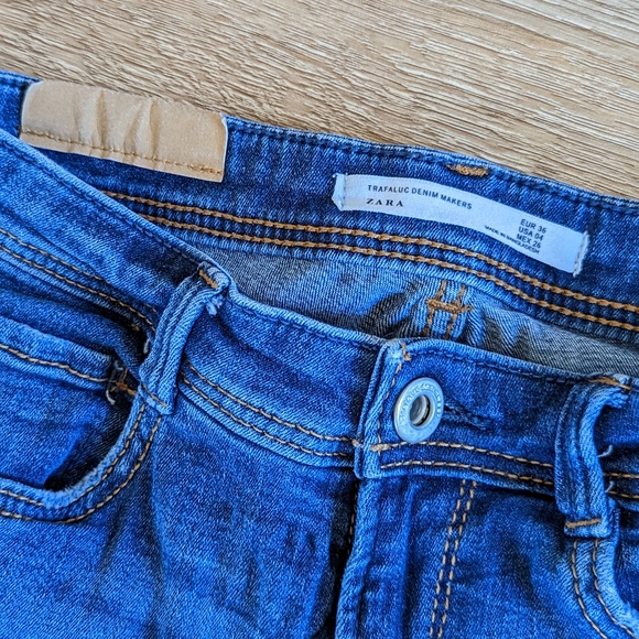 Zara Trafaluc Denim Makers size 4 bright blue Skinny Jeans distressed raw hem - Picture 4 of 8
